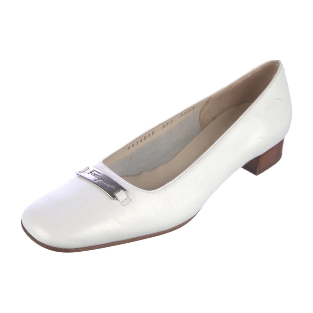 SALVATORE FERRAGAMO Elegant White Leather Women's Pump